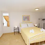 Apartments Knezovic