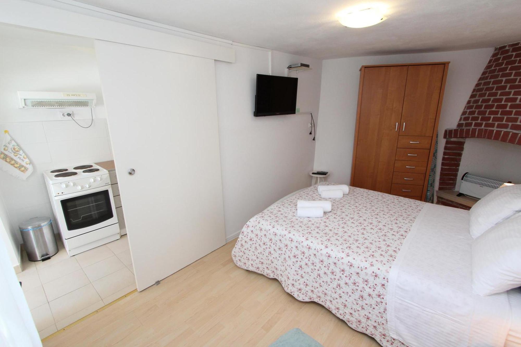 Knezovic Apartment